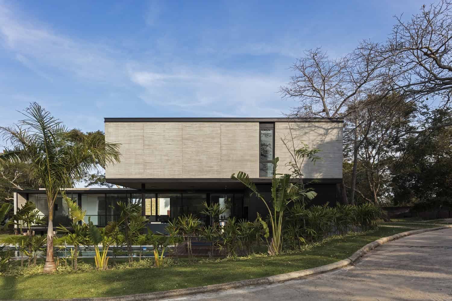 Pomarino House by Sommet in Porongo, Bolivia