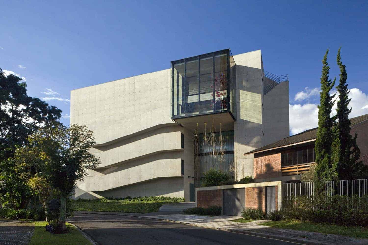 RB House by Marcos Bertoldi Arquitetos in Curitiba, Brazil