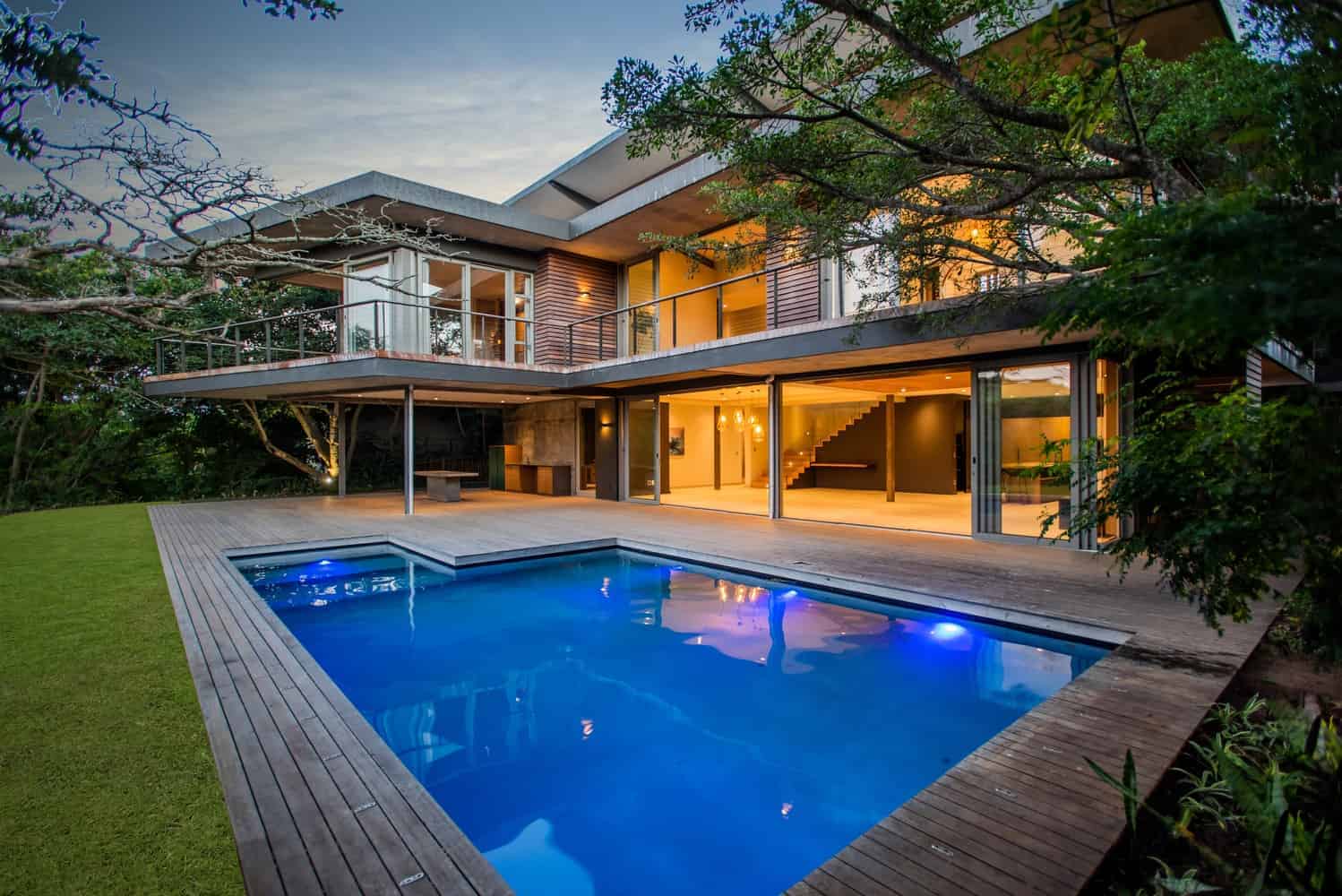 Pambathi Lane House by Metropole Architects in Shaka’s Rock, South Africa