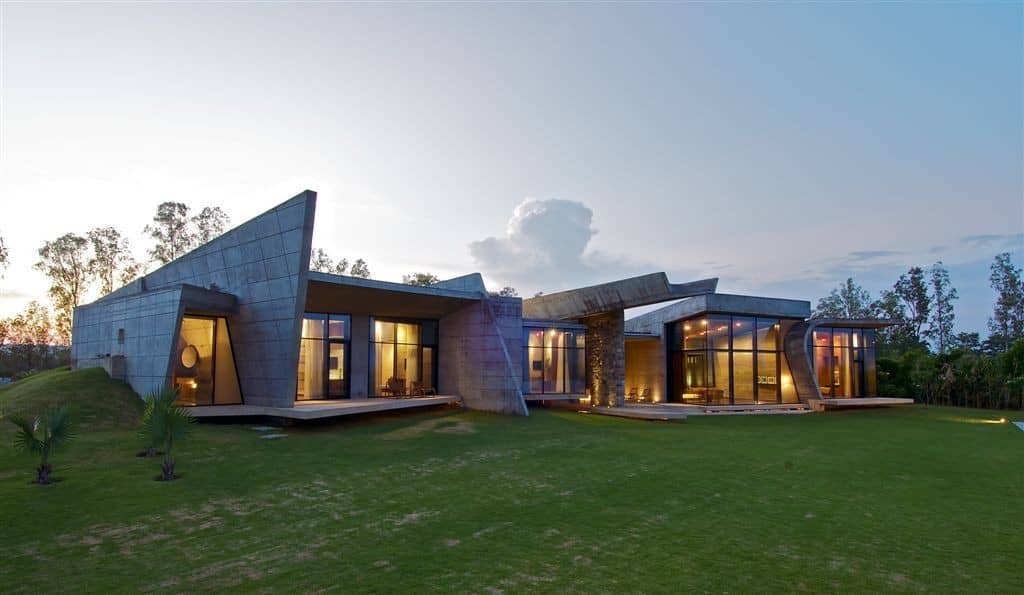 Rishikesh House by Rajiv Saini in India