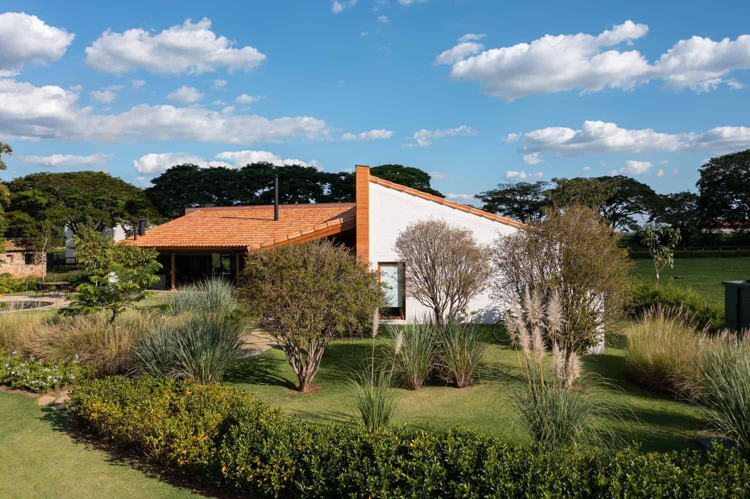 Montemor House by Brasil Arquitetura in Brazil