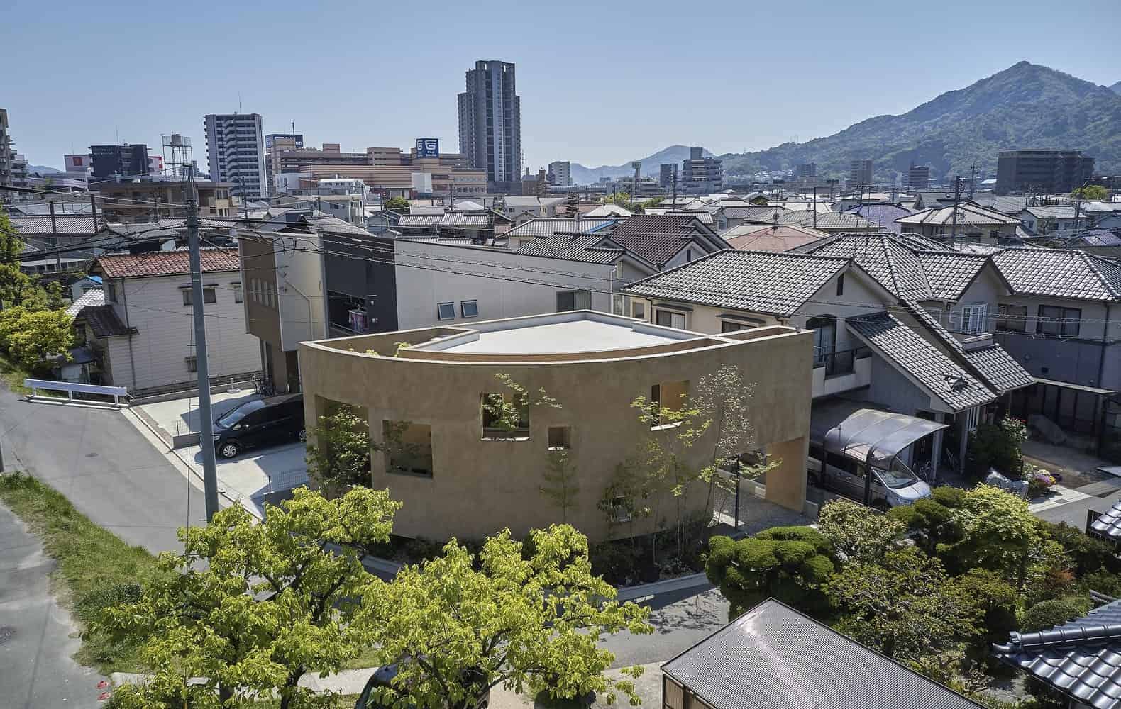 PeacoQ House / UID Architects / Japan