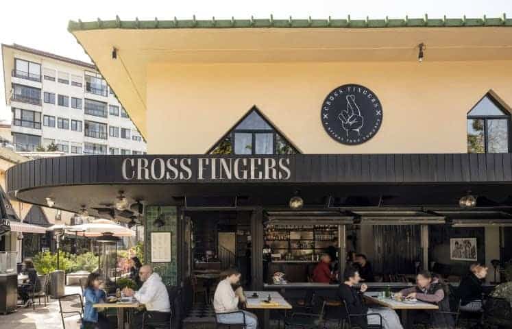 A Small and Cozy Interior by OFIST: Cross Fingers