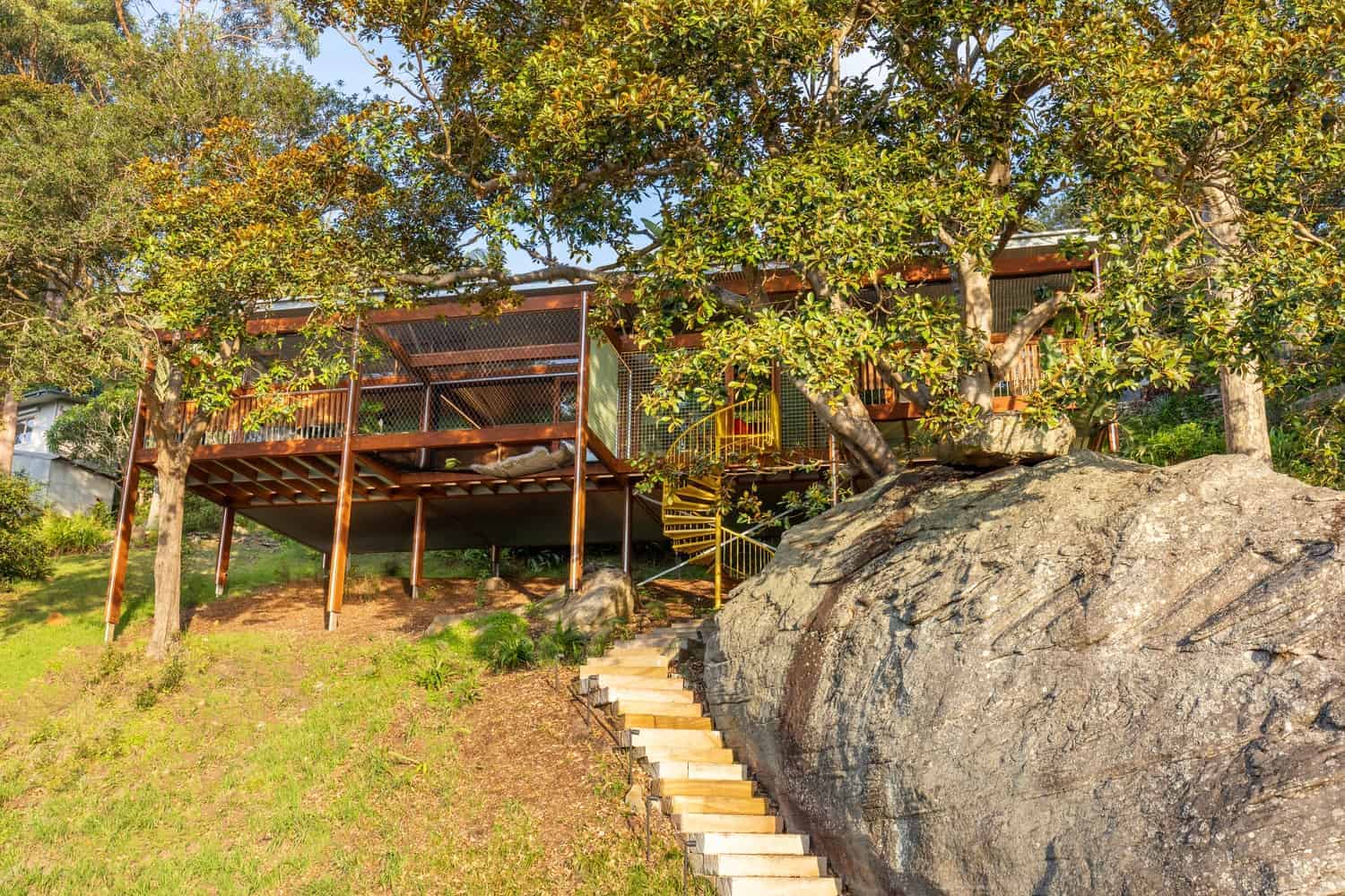 Balmy Palmy House by CplusC Architectural Workshop in Palm Beach, Australia