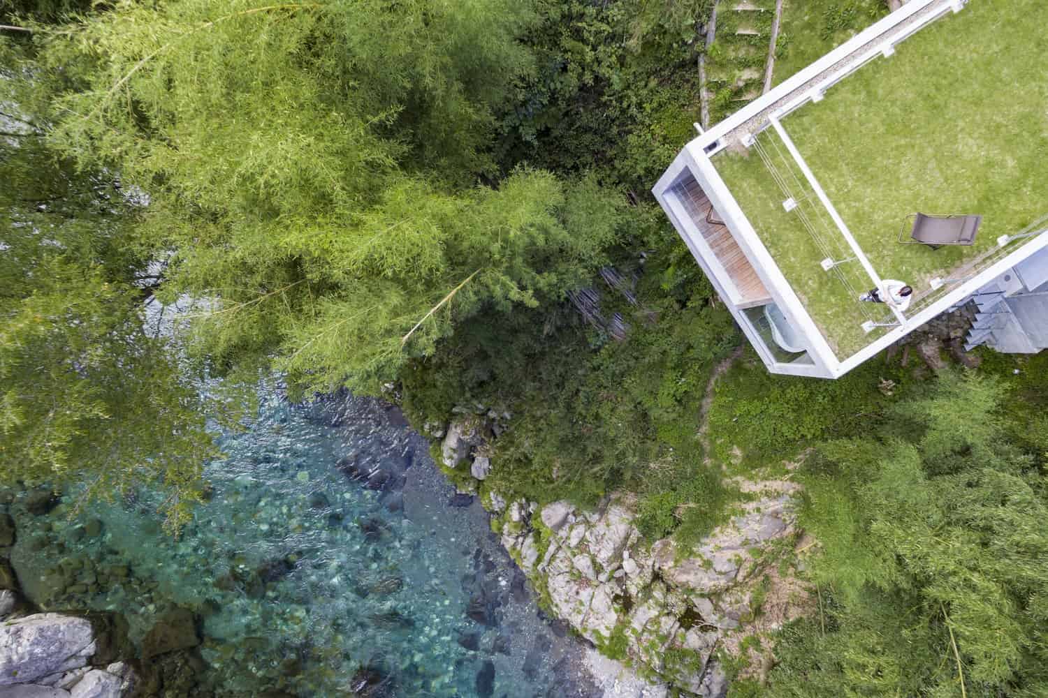 Cliff House by PLANET Creations in Tenkawa, Japan