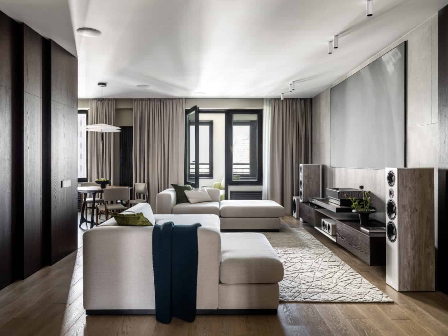 1,800 sf Apartment / Alexander Tischler / Russia