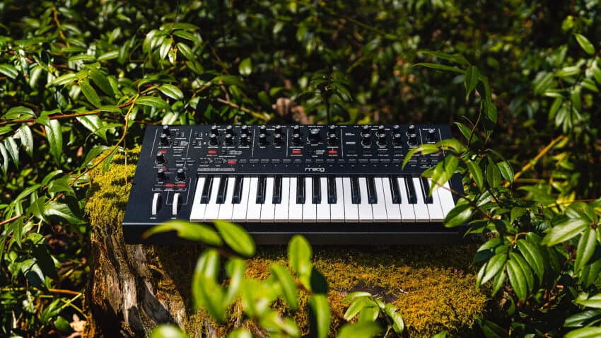 Moog Messenger