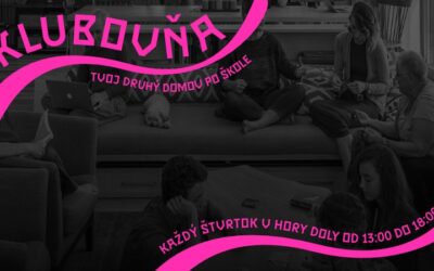 Alt text: Interiér kultúrno-komunitného priestoru Hory Doly v Liptovskom Mikuláši, kde sa konajú pravidelné stretnutia v klube pre mladých, každý štvrtok od 13:00 do 18:00, s dôrazom na komunitné aktivity a dobrovoľníctvo.