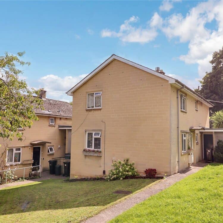 Hazel Grove, Moorfields, Bath, BA2 2JE