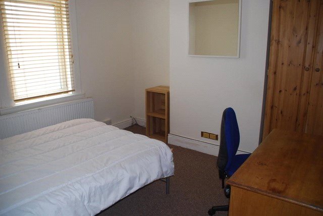 Mad250073 06.jpg