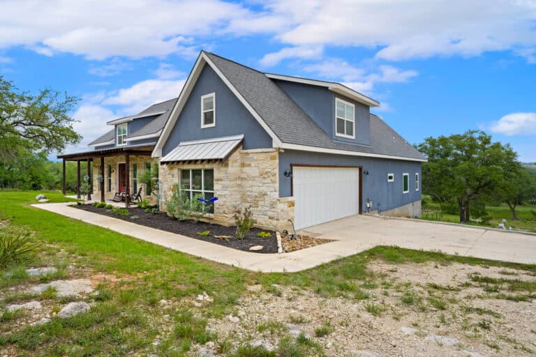 Modern vs. Traditional Farmhouse — What Actually Reads as Farmhouse