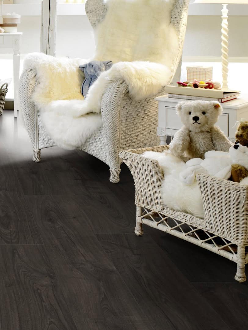 Laminato Pergo AC5 Visby Rovere Pepe Nero – 190 x 8 x 1380 mm-0 Laminato Pergo AC5 Visby Rovere Pepe Nero – 190 x 8 x 1380 mm-0