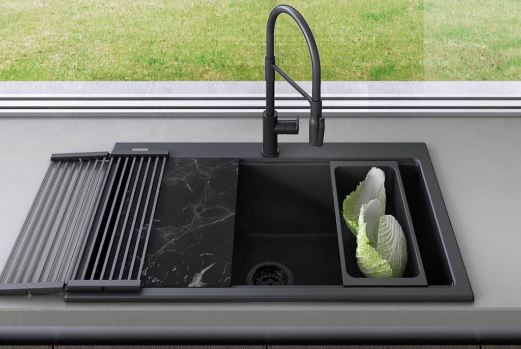 Évier de cuisine noir : la tendance en matière de décoration intérieure veut qu'il en soit ainsi