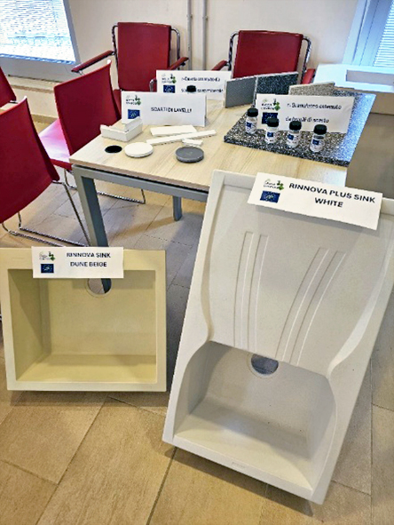 展示水槽和厨房用品。