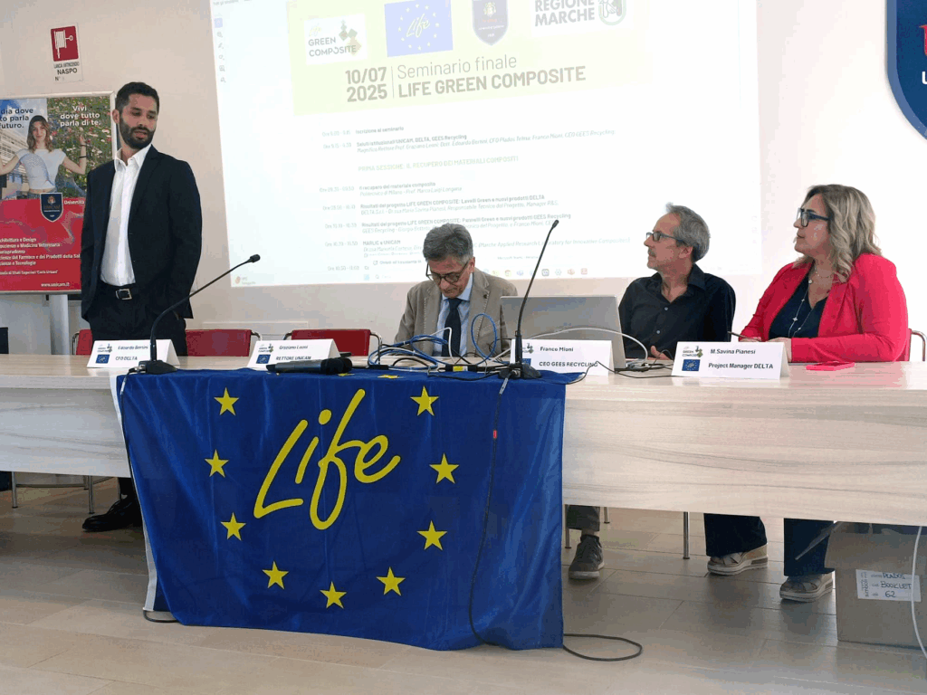 Seminario LIFE Green Composite, presentazione a quattro persone.