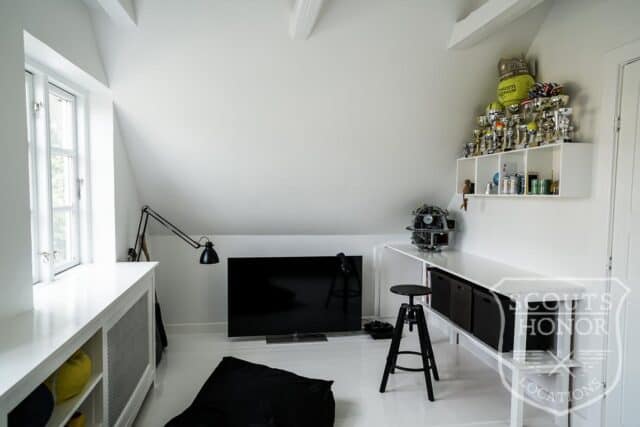 villa minimalistisk lyst stilfuld nordsjælland scoutshonor location denmark (35 of 77)