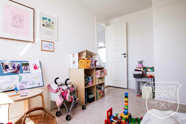 byhus gårdhave beach house børneværelse location denmark scoutshonor00023