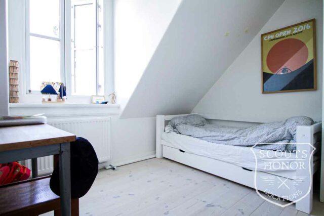 byhus gårdhave beach house børneværelse location denmark scoutshonor00026