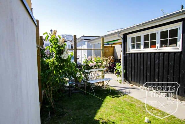 byhus gårdhave beach house børneværelse location denmark scoutshonor00048