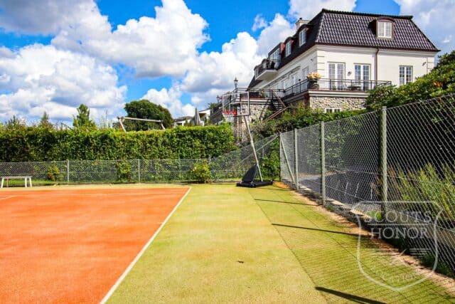 tennisbane liebhaveri udsigt til sø location denmark scoutshonor00100