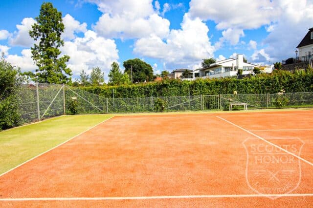 tennisbane liebhaveri udsigt til sø location denmark scoutshonor00107