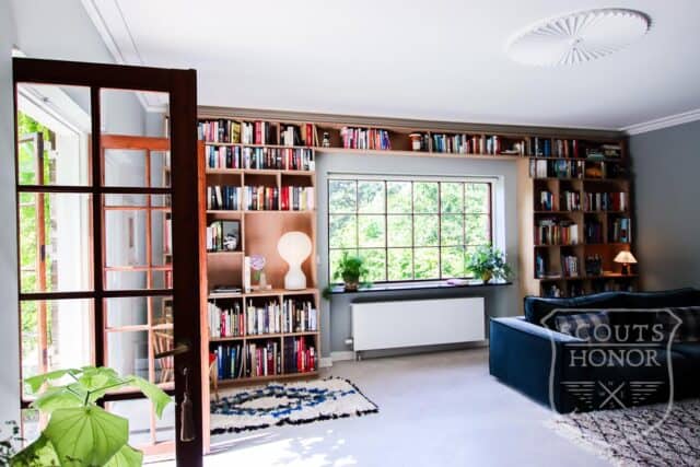 villa indbygget reol lysindfald location denmark scoutshonor 34