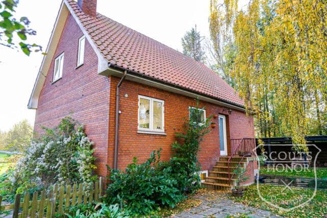 murermestervilla udsigt til mark naturgrund location denmark scoutshonor 10
