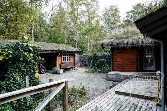 bjlkehytte porch grspatag naturgrund nordsjlland location danmark scoutshonor12of34