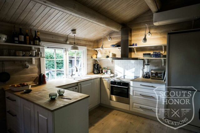 bjlkehytte porch grspatag naturgrund nordsjlland location danmark scoutshonor12of79
