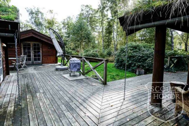 bjlkehytte porch grspatag naturgrund nordsjlland location danmark scoutshonor18of34