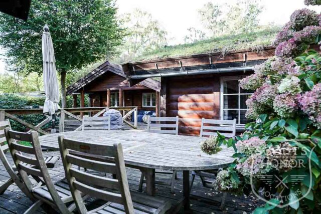 bjlkehytte porch grspatag naturgrund nordsjlland location danmark scoutshonor79of79