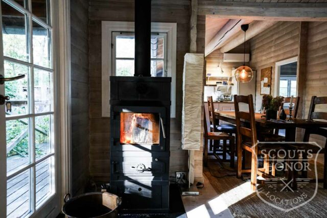 bjlkehytte porch grspatag naturgrund nordsjlland location danmark scoutshonor9of79