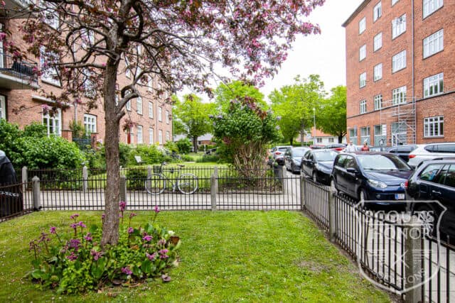 frederiksberg dansk design altan fælles gård location denmark scoutshonor 01