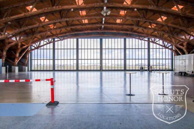 hanger store vinduer lufthavn højt til loftet location denmark scoutshonor 23