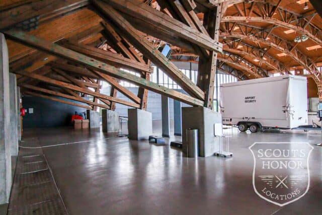 hanger store vinduer lufthavn højt til loftet location denmark scoutshonor 30