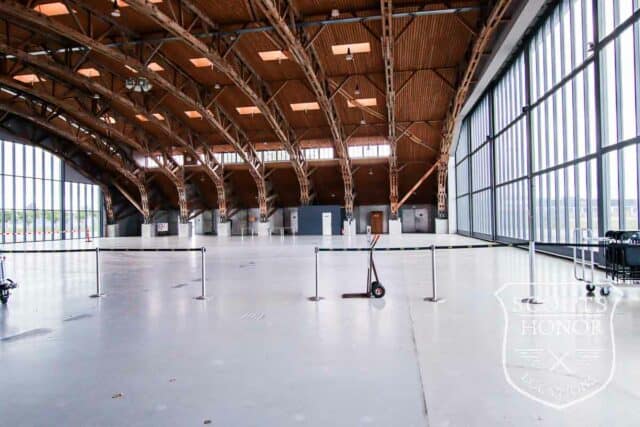 hanger store vinduer lufthavn højt til loftet location denmark scoutshonor 31