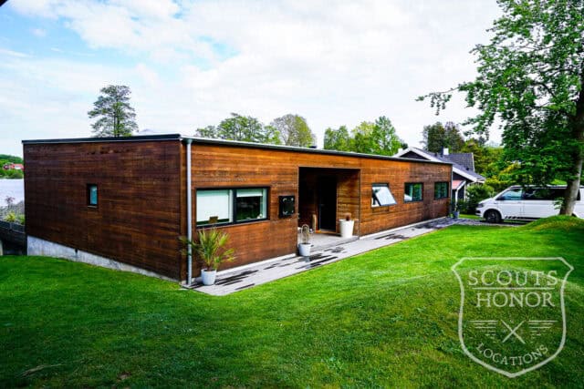 modern architecture pink kitchen udsigt til sø location denmark scoutshonor 02
