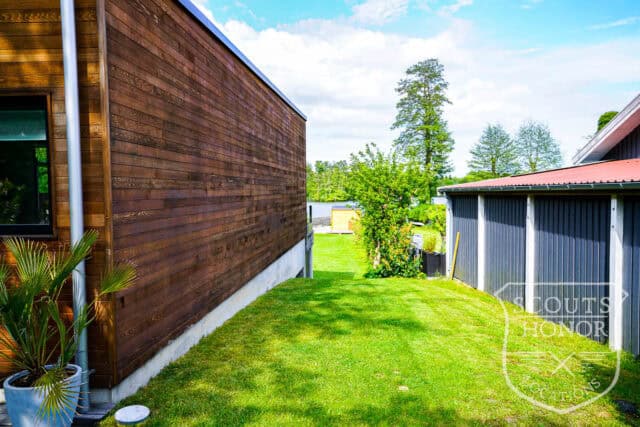 modern architecture pink kitchen udsigt til sø location denmark scoutshonor 05