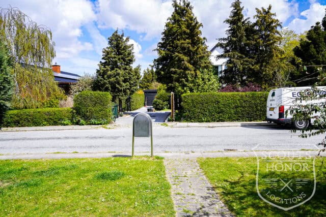 retro parcelhus gulde mursten terrasse location denmark scoutshonor 45