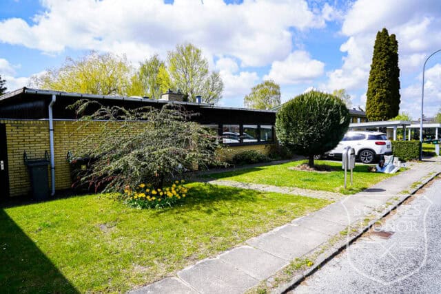 retro parcelhus gulde mursten terrasse location denmark scoutshonor 47