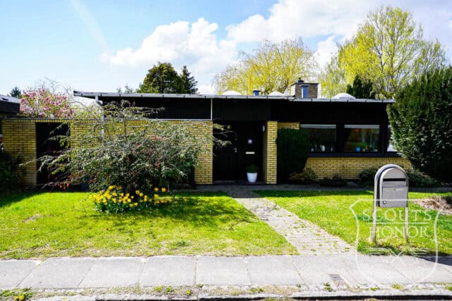 retro parcelhus gulde mursten terrasse location denmark scoutshonor 49