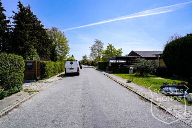 retro parcelhus gulde mursten terrasse location denmark scoutshonor 50