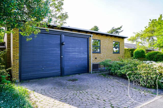 shelter parcelhus garage hyggelig have location denmark scoutshonor 06