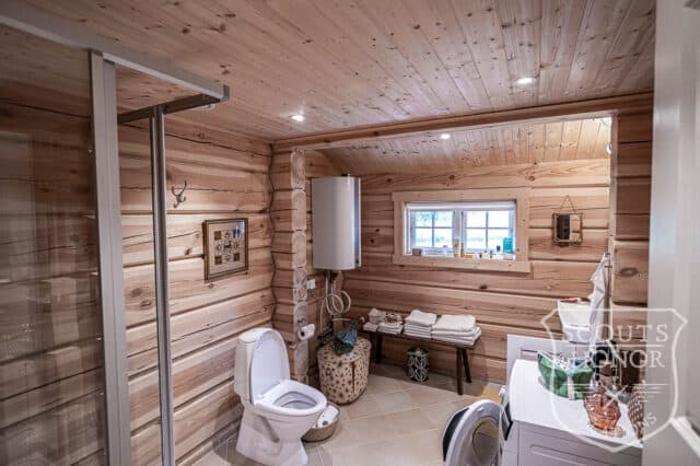 træhytte hygge logde græs på taget location denmark scoutshonor 20