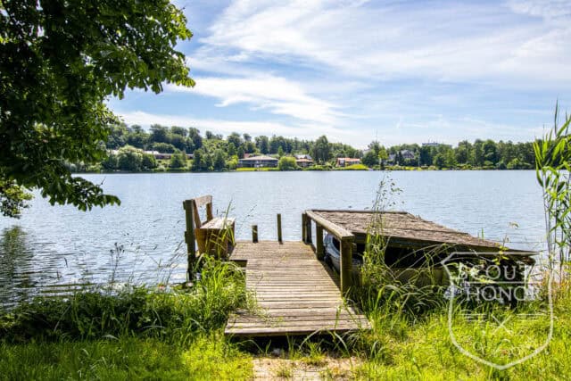 villa udsigt til sø idyllisk drivhus location denmark scoutshonor 42