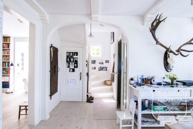 villa udsigt til sø idyllisk drivhus location denmark scoutshonor 82