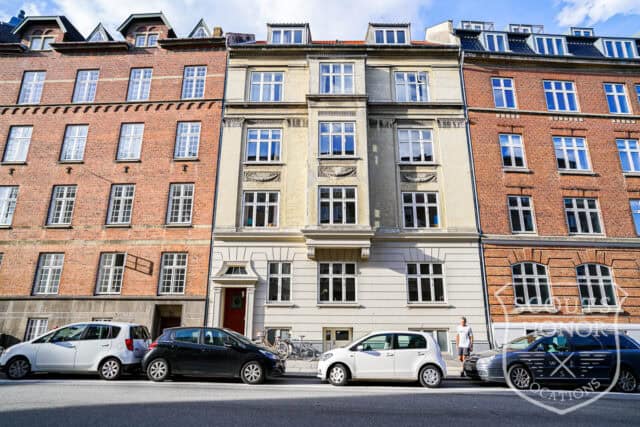 lejlighed aarhus dansk design klassisk opgang location denmark scoutshonor 01