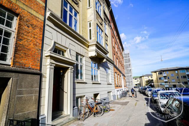 lejlighed aarhus dansk design klassisk opgang location denmark scoutshonor 03