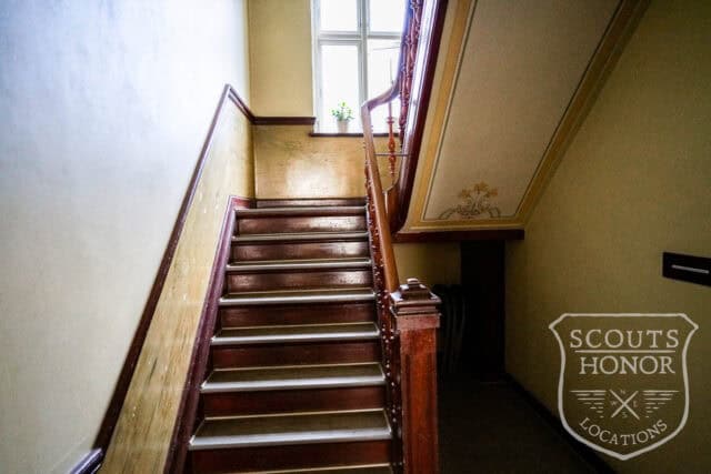 lejlighed aarhus dansk design klassisk opgang location denmark scoutshonor 12