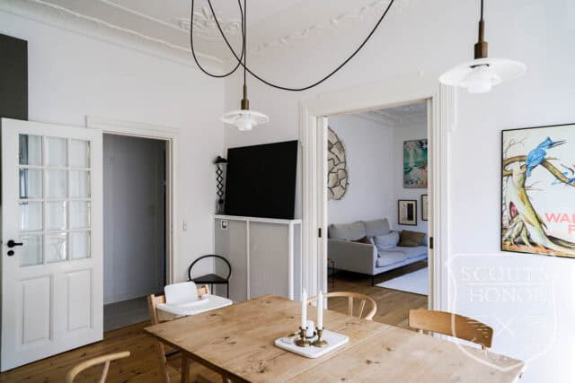 lejlighed aarhus dansk design klassisk opgang location denmark scoutshonor 44